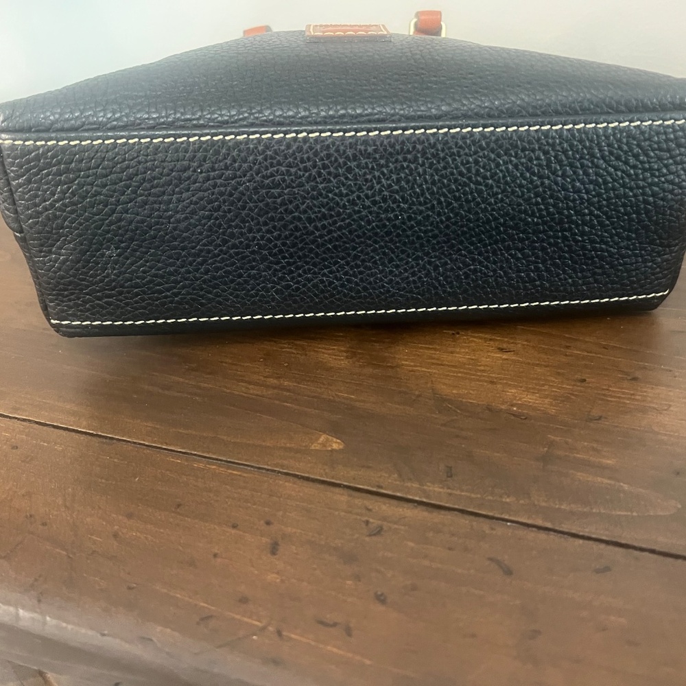 Dooney & Bourke Dillen Satchel without the crossbody strap - Picture 4 of 10
